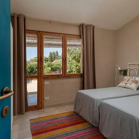 Angelica With Private Access To Villa